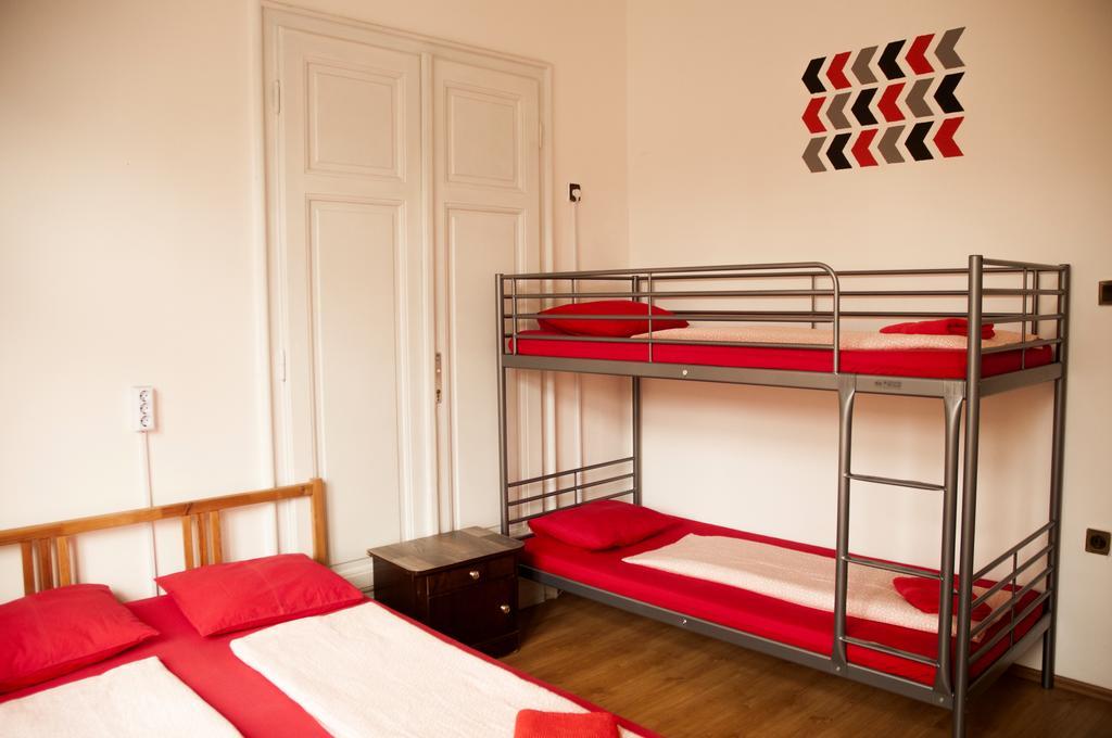 2Night Hostel Budapest Exterior photo